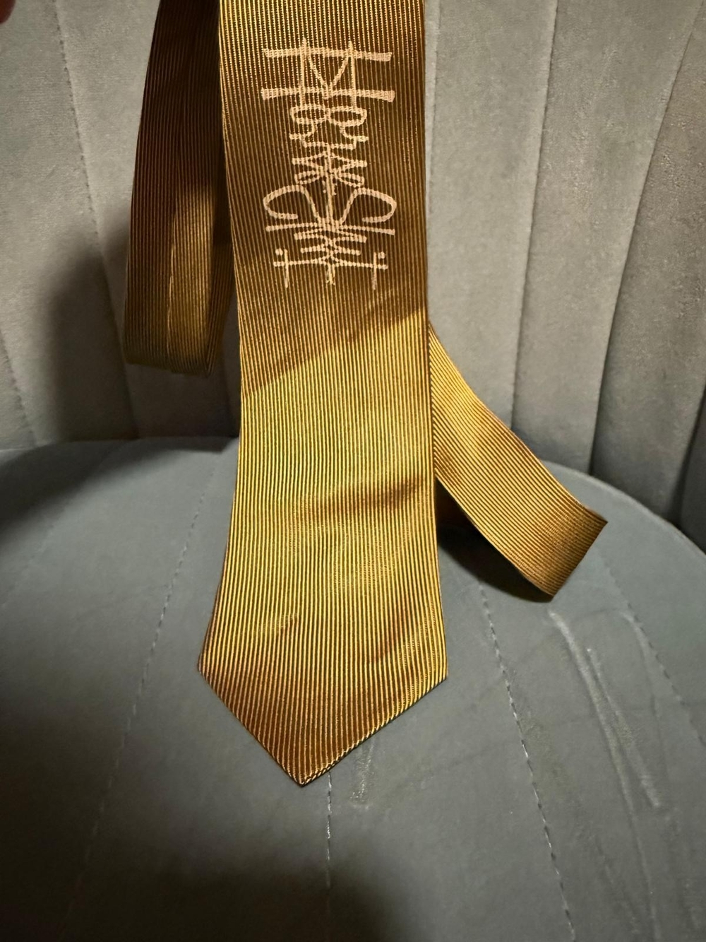 Metallic Gold Ribbed Tie - Picture 5 of 5
